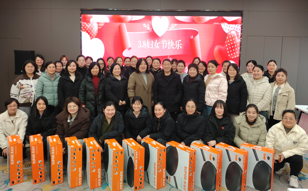 ���ݷ����e�Бc�������ˡ����H�DŮ��(ji��)���